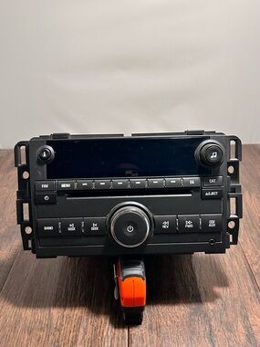 Delphi Electronics 28256335 GM Car Stereo AM/FM/CD/AUX RadioAssembly PN 20934593